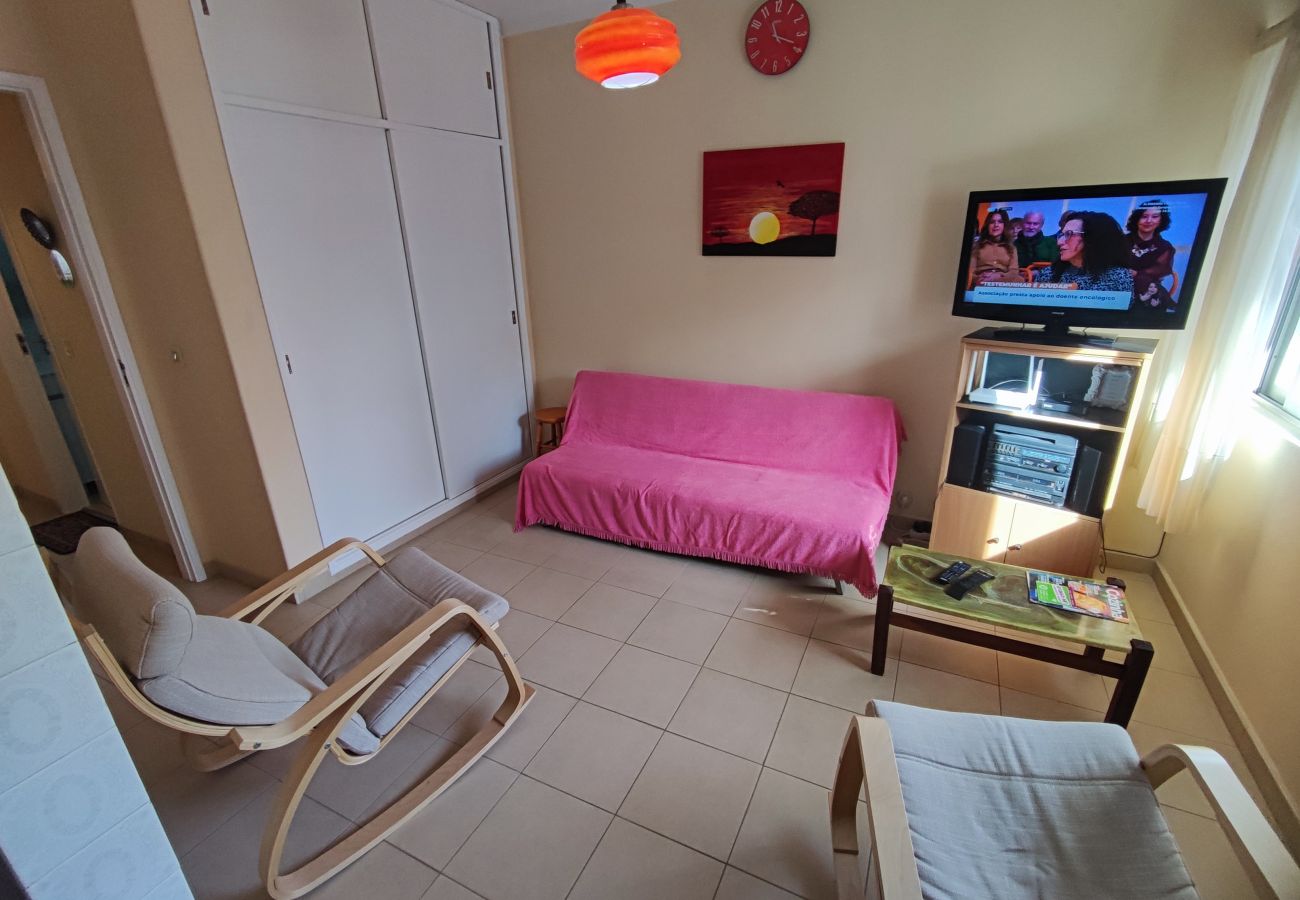 Apartment in Quarteira - Algarve, apartamento T1+1 acolhedor no centro de Quarteira