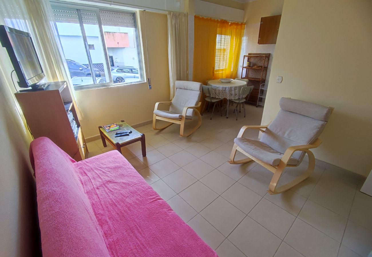 Apartment in Quarteira - Algarve, apartamento T1+1 acolhedor no centro de Quarteira