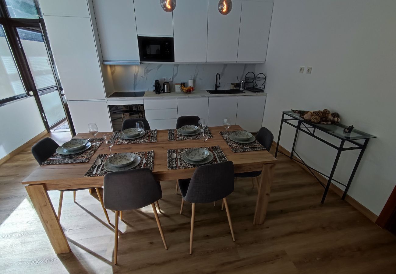 Rent by room in Alenquer - Guest House Alojamento Santa Catarina Suite 1 - O seu refúgio no coração de Alenquer