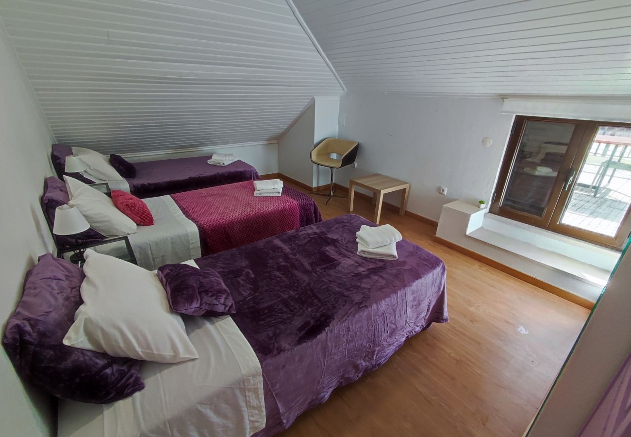 Rent by room in Alenquer - Guest House Alojamento Santa Catarina Quarto A - O seu refúgio no coração de Alenquer