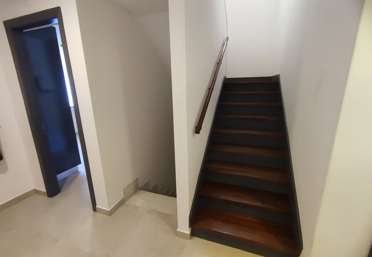 Rent by room in Lisbon - Lisbon Airport GuestHouse GAL Olivais Quarto c/ WC – Conforto, Terraço e Localização Premium nos Olivais