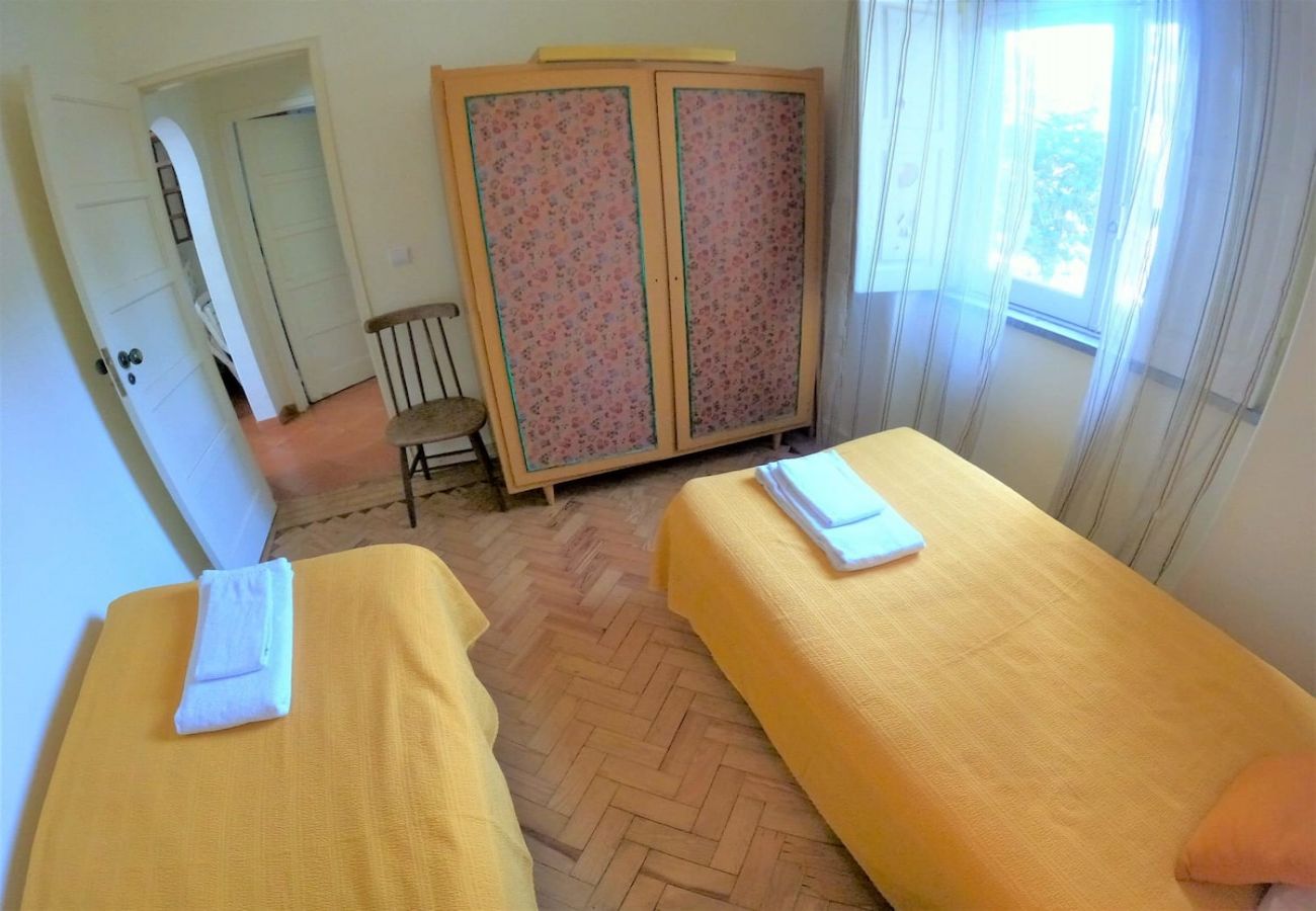 Maison à Colares - Sintra, casa térrea V4 com amplo jardim em Colares, Sintra