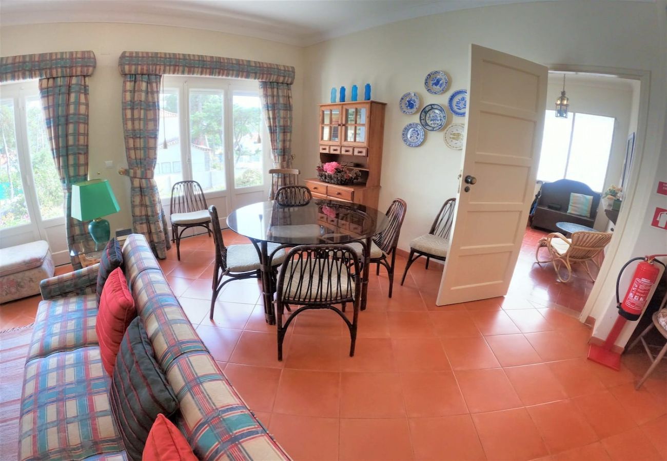 Maison à Colares - Sintra, casa térrea V4 com amplo jardim em Colares, Sintra