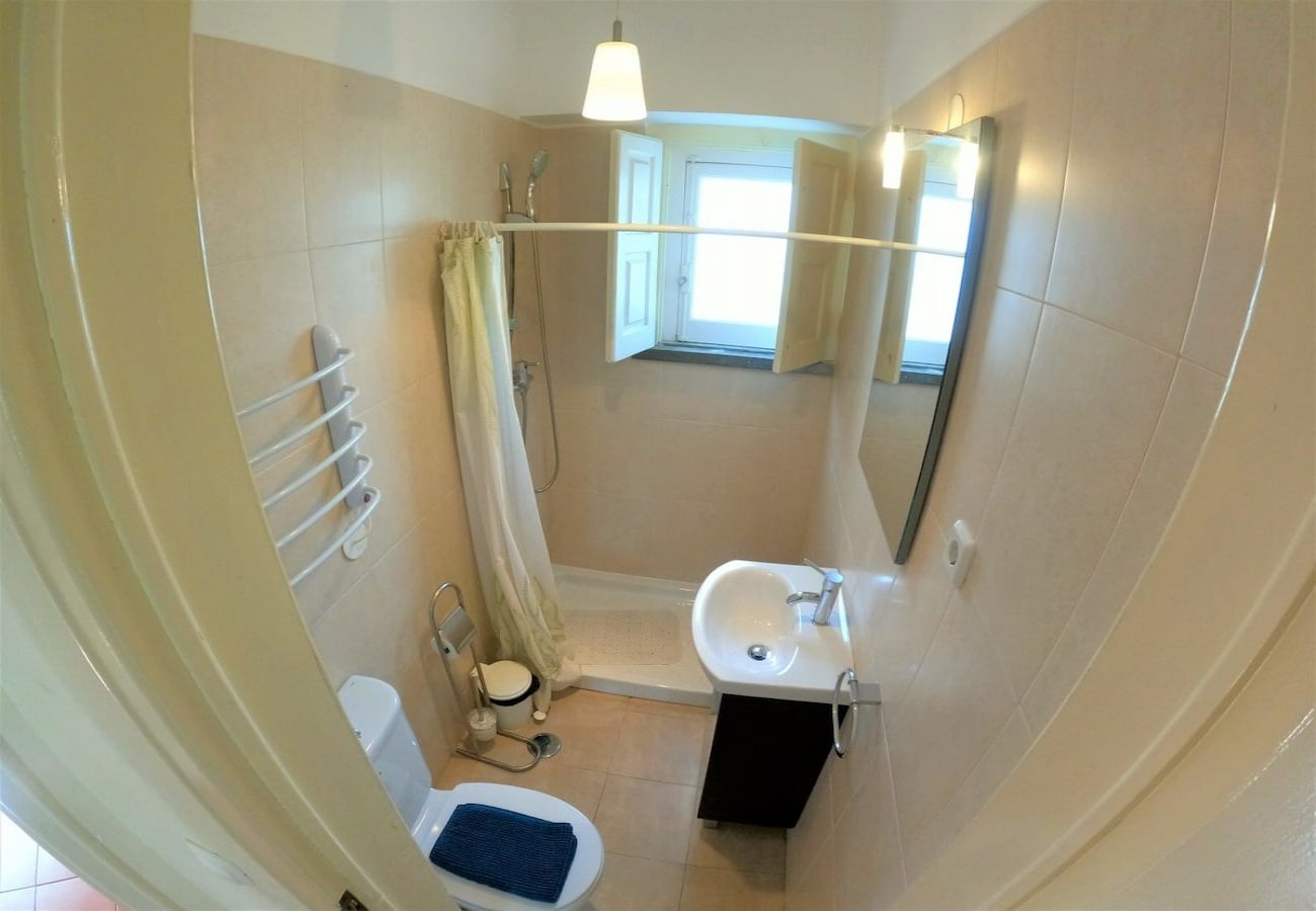 Maison à Colares - Sintra, casa térrea V4 com amplo jardim em Colares, Sintra