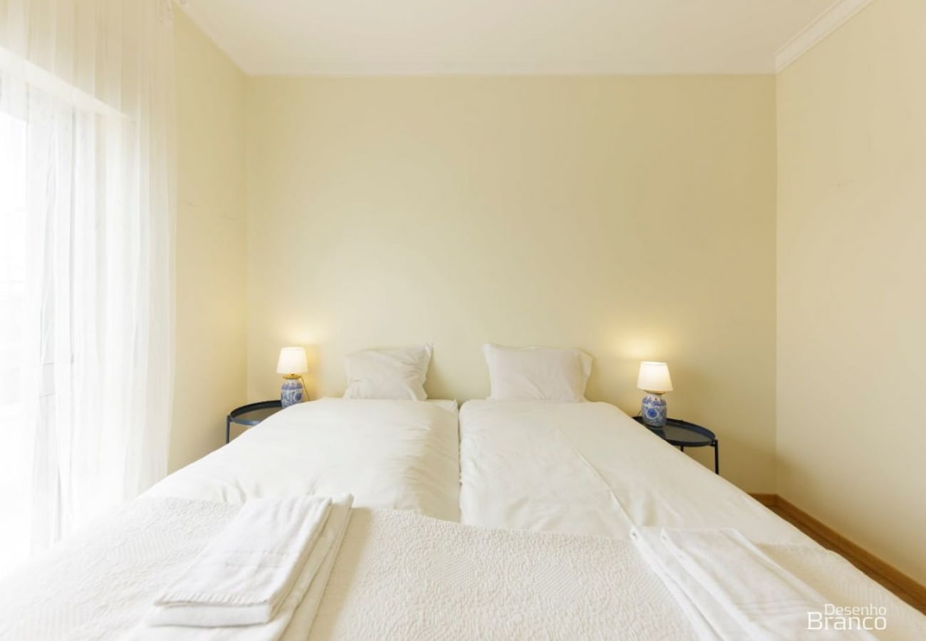 Appartement à Charneca de Caparica - Caparica, apartamento T4 duplex c/ piscina, Charneca de Caparica, Lisboa
