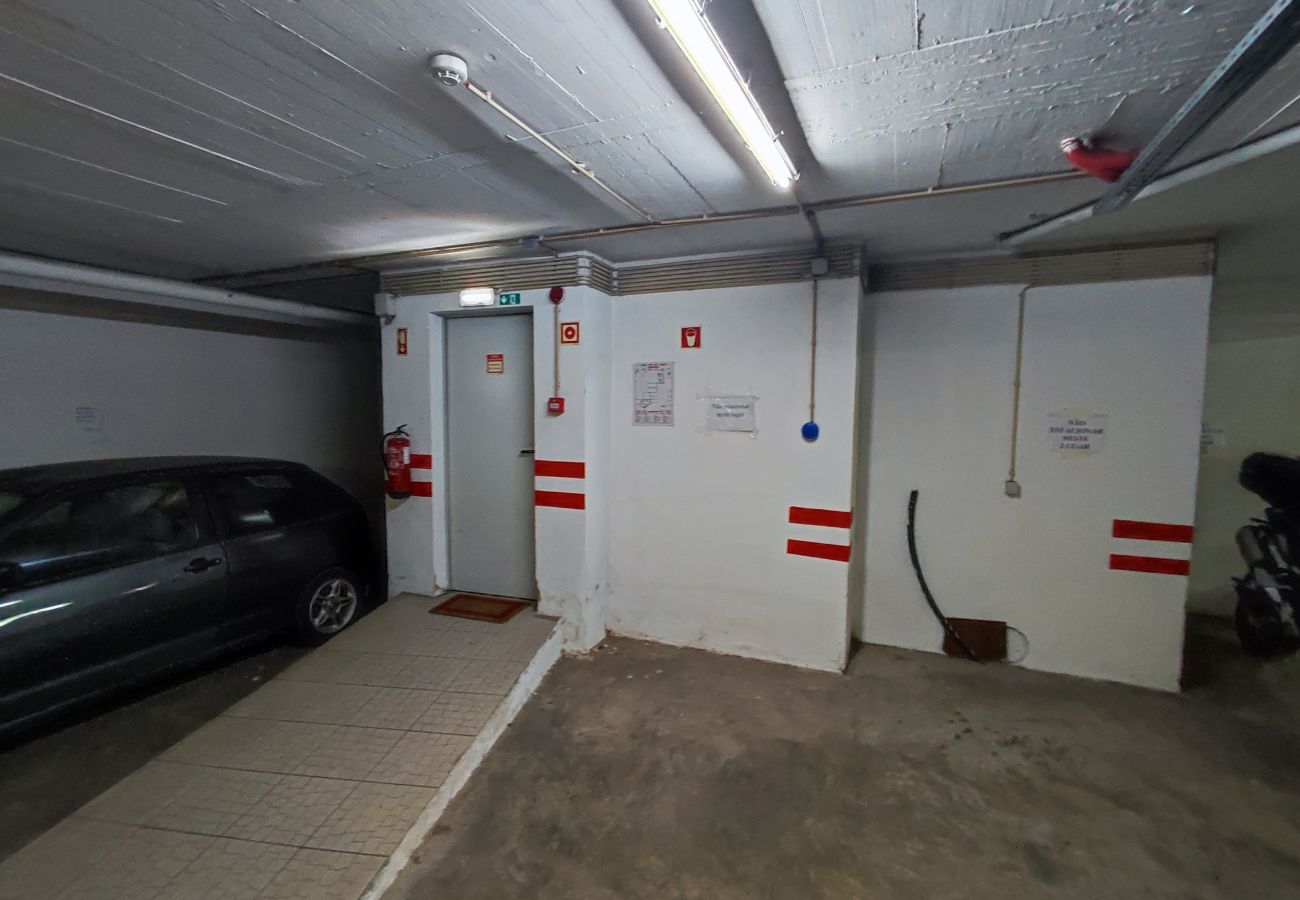 Appartement à Armação de Pêra - Algarve, apartamento T2 amplo c/ varanda, Armação de Pêra