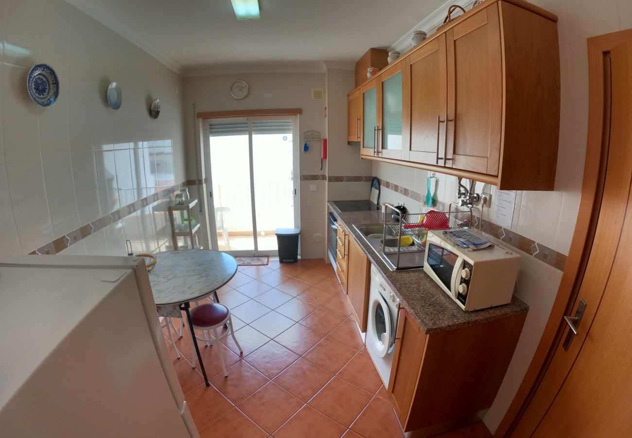 Appartement à Armação de Pêra - Algarve, apartamento T2 amplo c/ varanda, Armação de Pêra