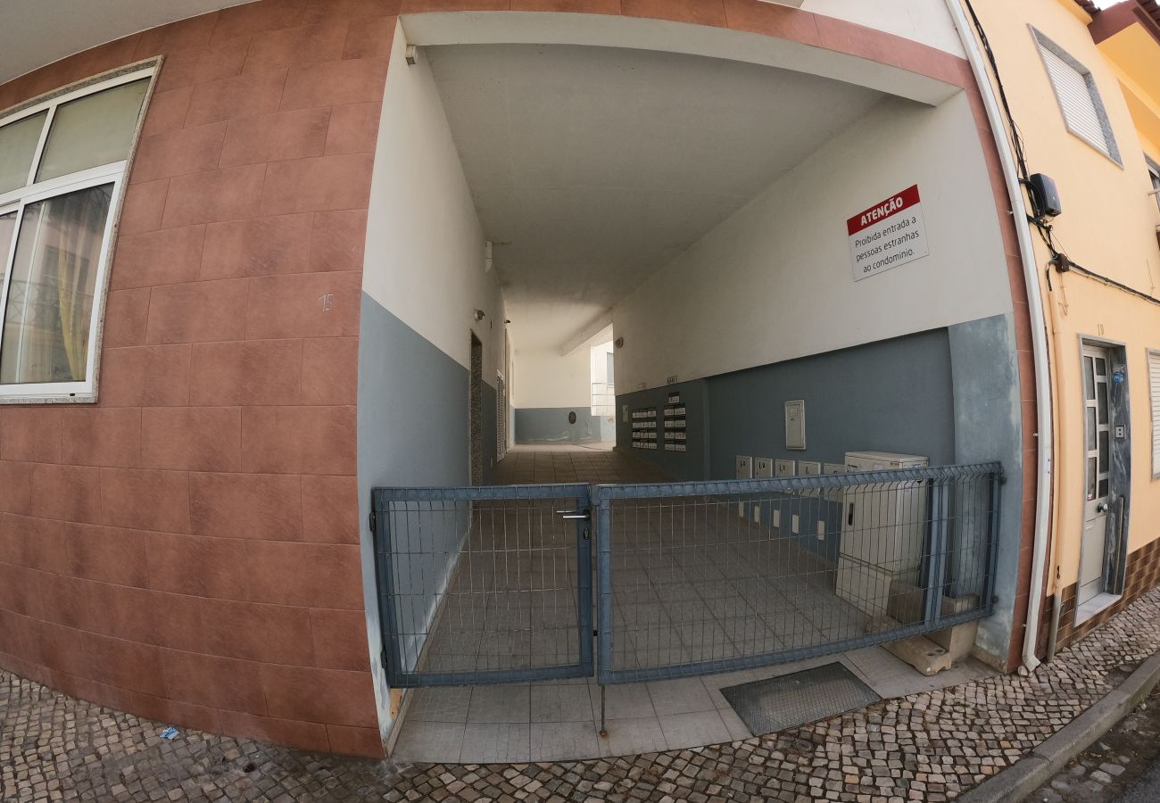 Appartement à Armação de Pêra - Algarve, apartamento T2 amplo c/ varanda, Armação de Pêra