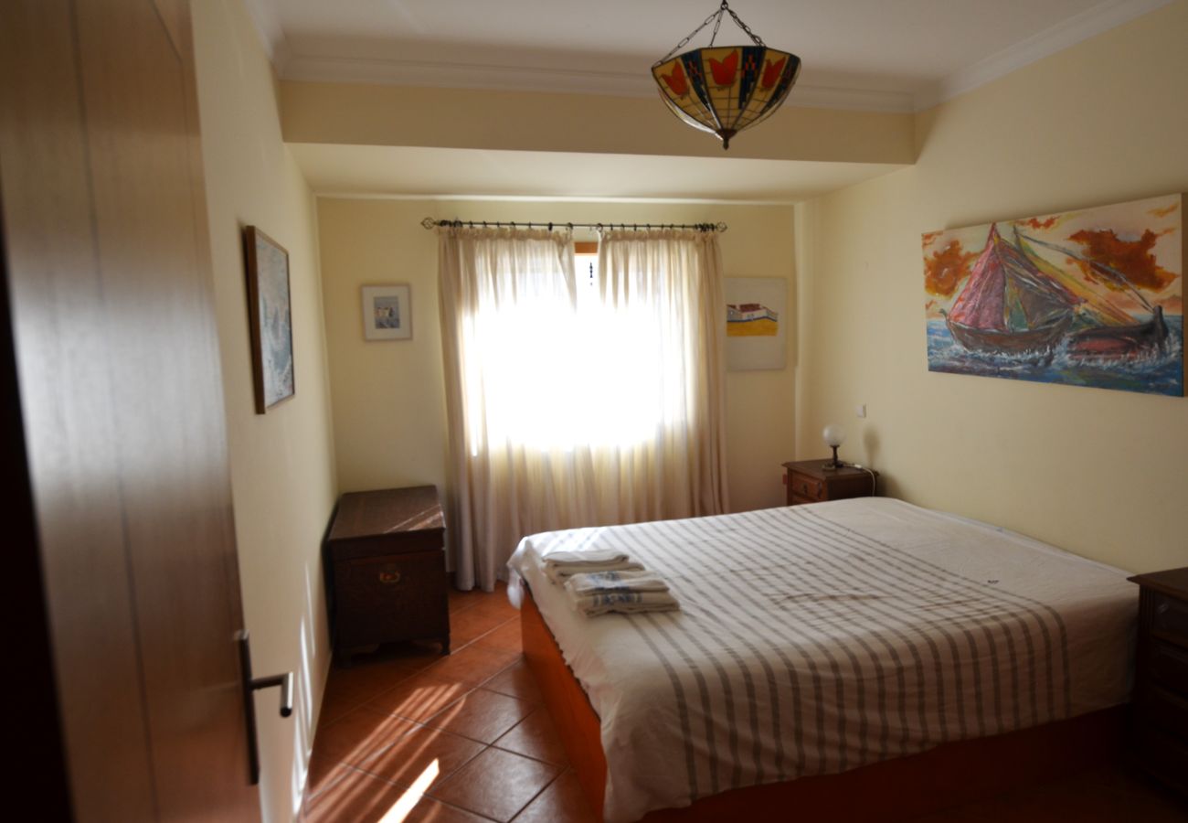 Appartement à Armação de Pêra - Algarve, apartamento T2 amplo c/ varanda, Armação de Pêra