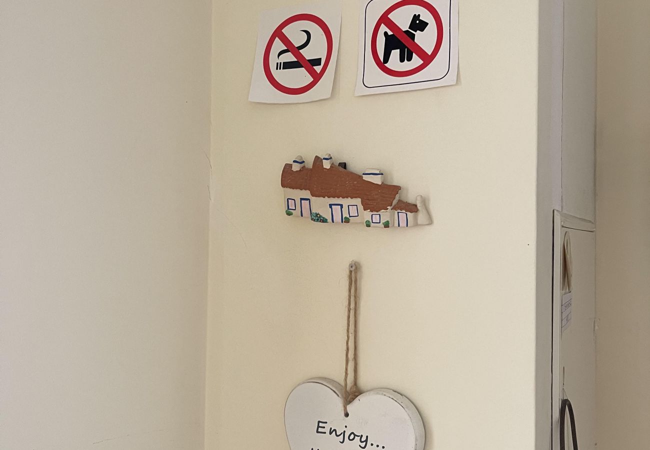 Appartement à Armação de Pêra - Algarve, apartamento T2 amplo c/ varanda, Armação de Pêra