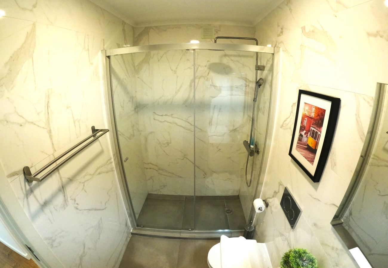 Appartement à Lisbonne - Lisboa T3 moderno em Benfica, Lisboa