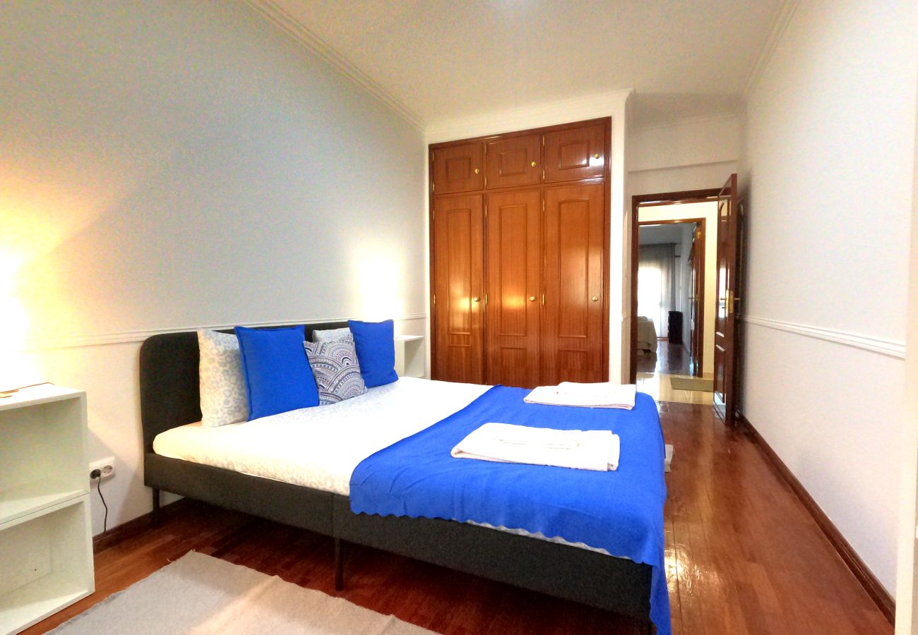 Appartement à Oeiras - Lisboa, apartamento T2 Moderno com varanda em Barcarena, Oeiras