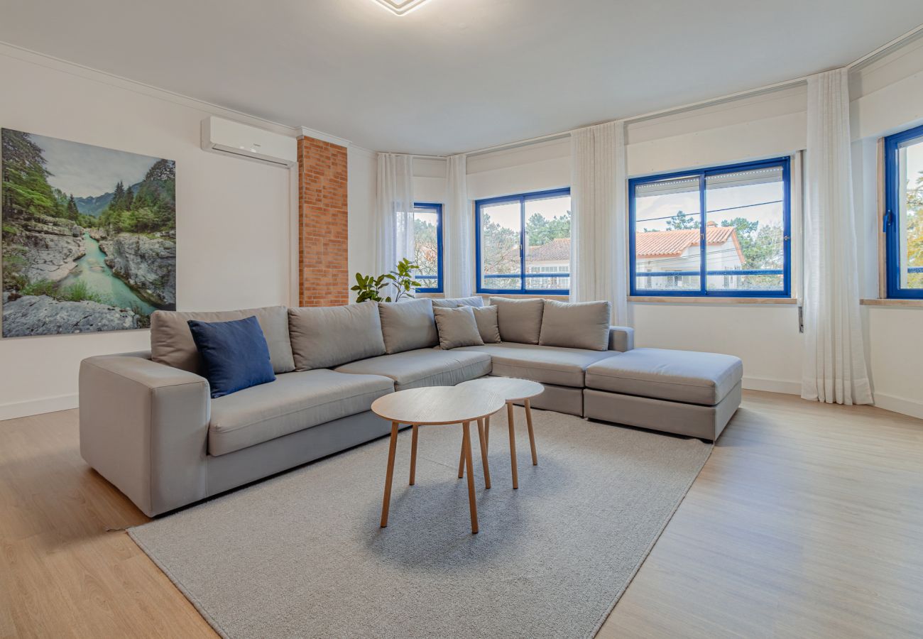 Appartement à Almada - Marisol, T2 espaçoso com AC próximo do golfe, Aroeira, Caparica 