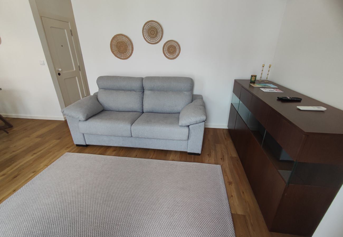 Appartement à Lisbonne - Lisboa, apartamento T2+1 renovado com varanda próximo do Saldanha, Estefânia, Lisboa