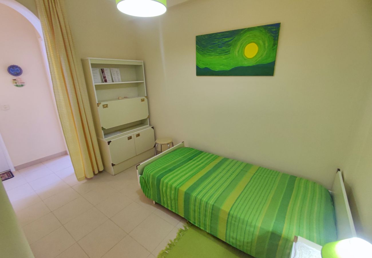 Appartement à Quarteira - Algarve, apartamento T1+1 acolhedor no centro de Quarteira