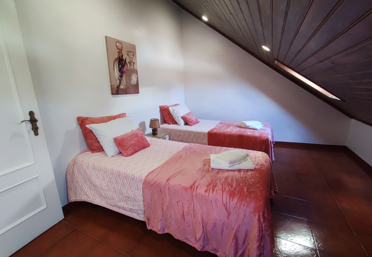 Appartement à Alenquer - Lisboa, Apartamento T3 no Alojamento Santa Catarina - O seu refúgio no coração de Alenquer