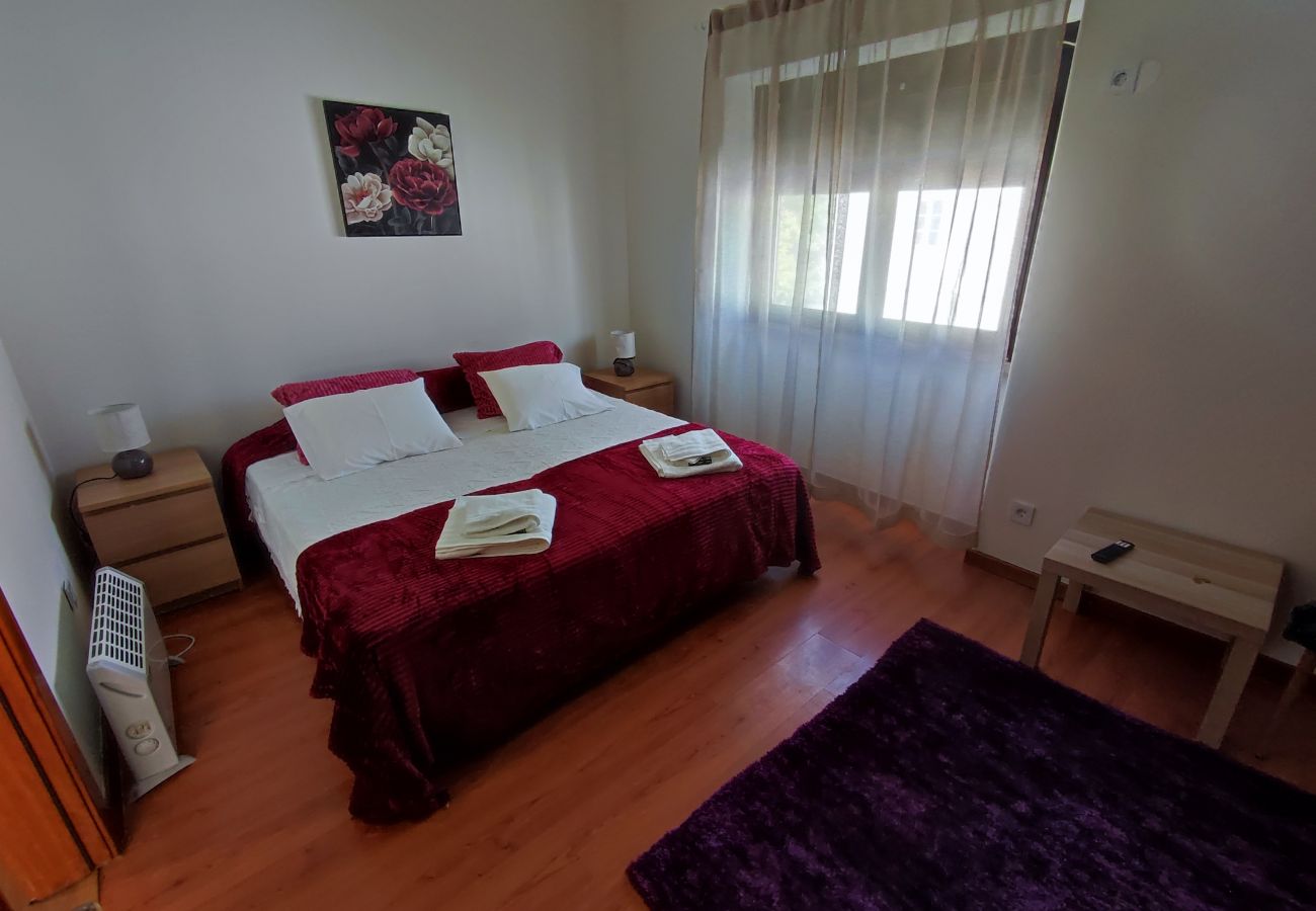 Chambres d'hôtes à Alenquer - Guest House Alojamento Santa Catarina Suite 2 - O seu refúgio no coração de Alenquer