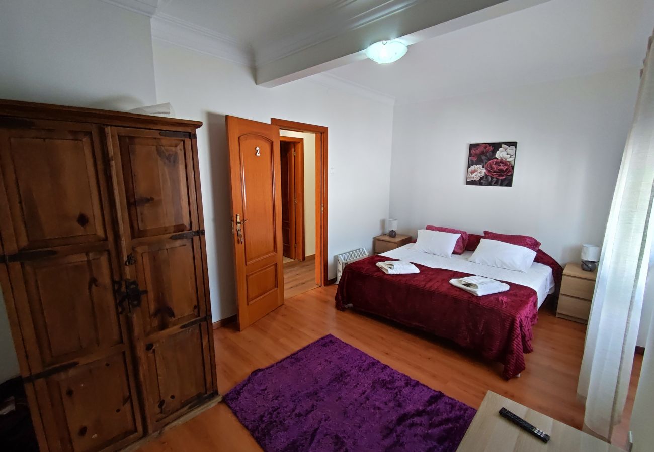 Chambres d'hôtes à Alenquer - Guest House Alojamento Santa Catarina Suite 2 - O seu refúgio no coração de Alenquer