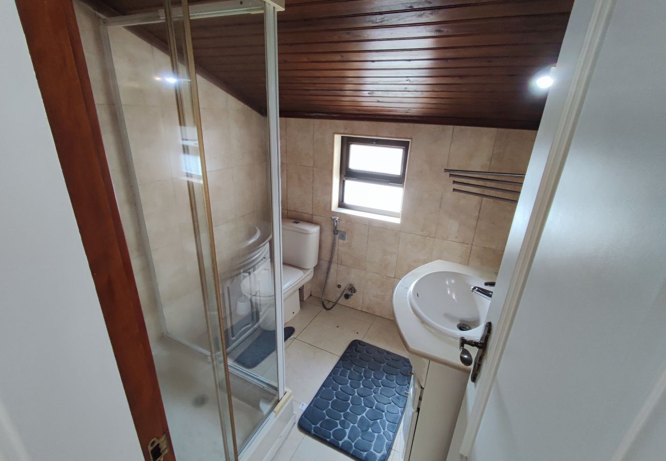 Chambres d'hôtes à Alenquer - Guest House Alojamento Santa Catarina Quarto A - O seu refúgio no coração de Alenquer