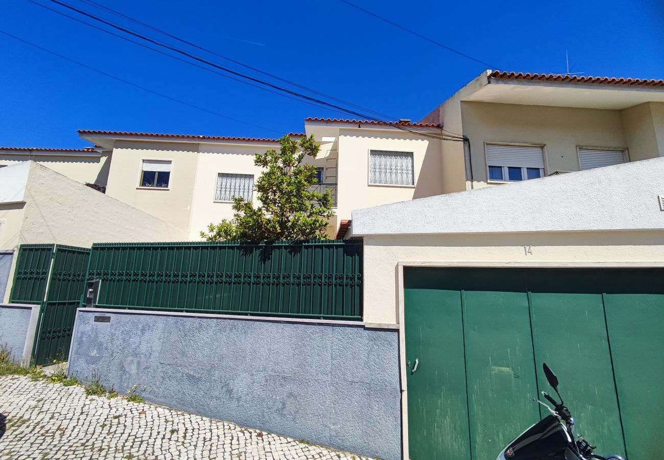 Chambres d'hôtes à Lisbonne - Lisbon Airport GuestHouse GAL Olivais – Conforto, Terraço e Localização Premium nos Olivais