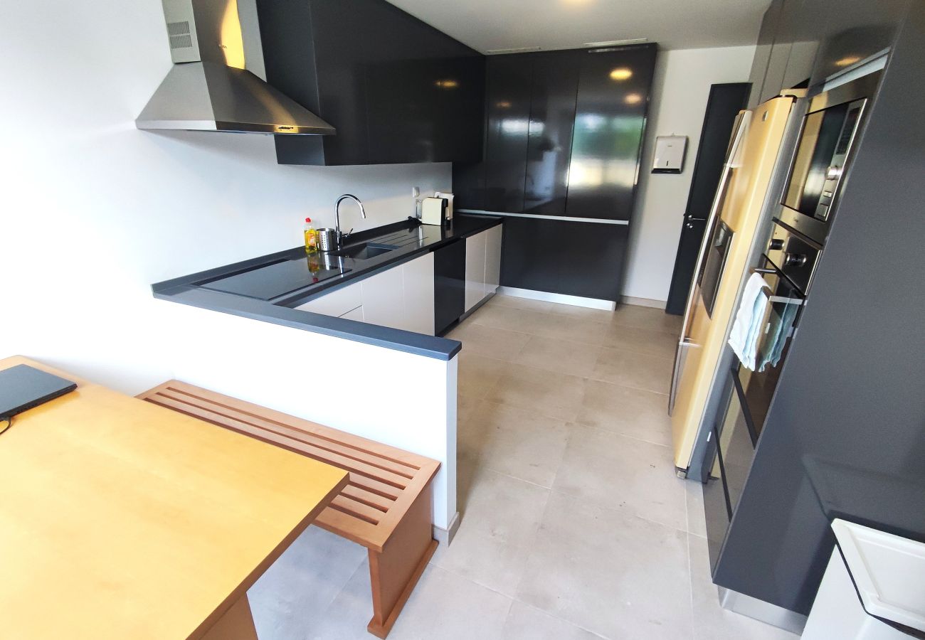 Chambres d'hôtes à Lisbonne - Lisbon Airport GuestHouse GAL Olivais Quarto c/ WC – Conforto, Terraço e Localização Premium nos Olivais